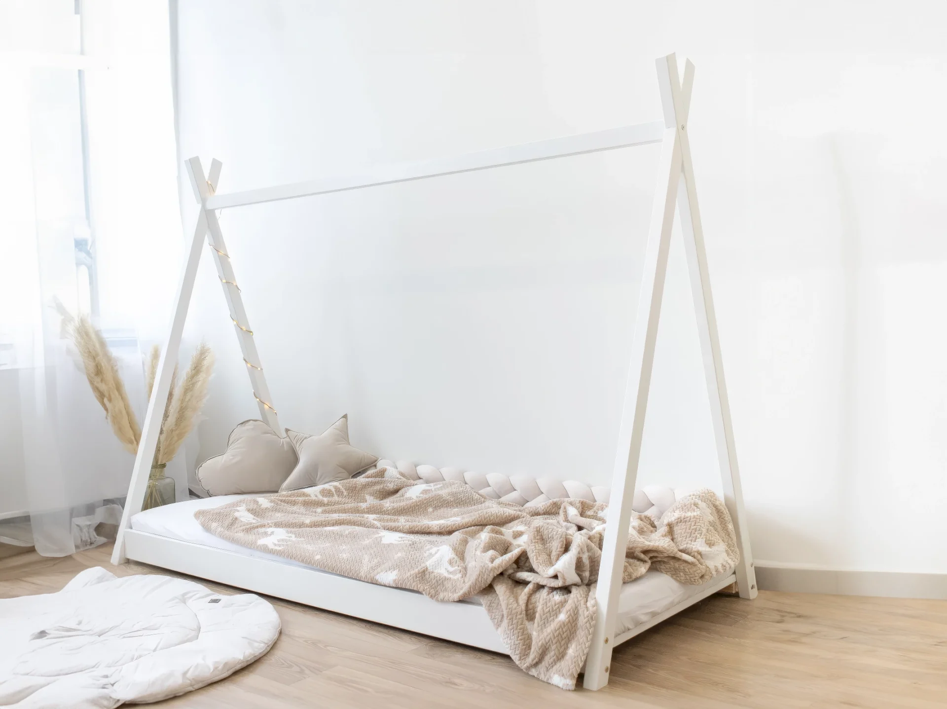 tipi_little2tipi Tipiseng i fyrretræ